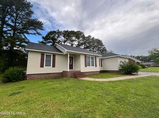 275 Huffmantown Rd, Richlands, NC 28574