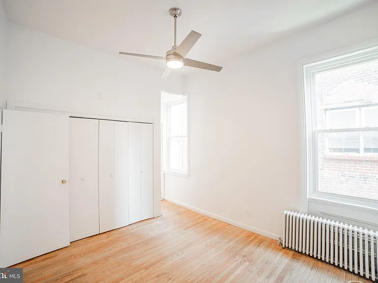 2108 Pine St #2R — Photo 11