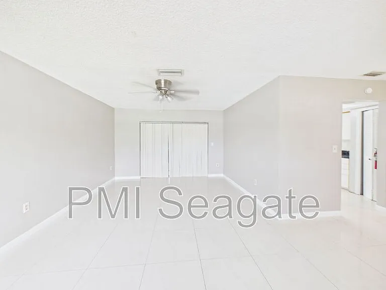 7620 NW 21st St — Photo 17