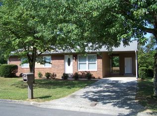 216 Woodpark Dr, Dalton, GA 30721