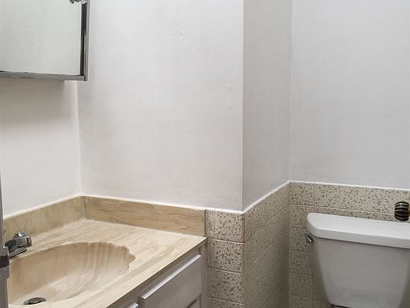 2nd image of 359 11th Ave APT 4