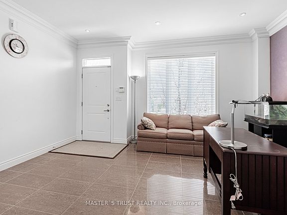 5th image of 271 S Park Rd #Townhouse 27