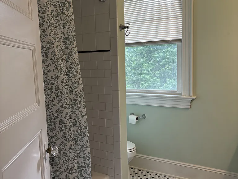Bathtub/Shower Combination