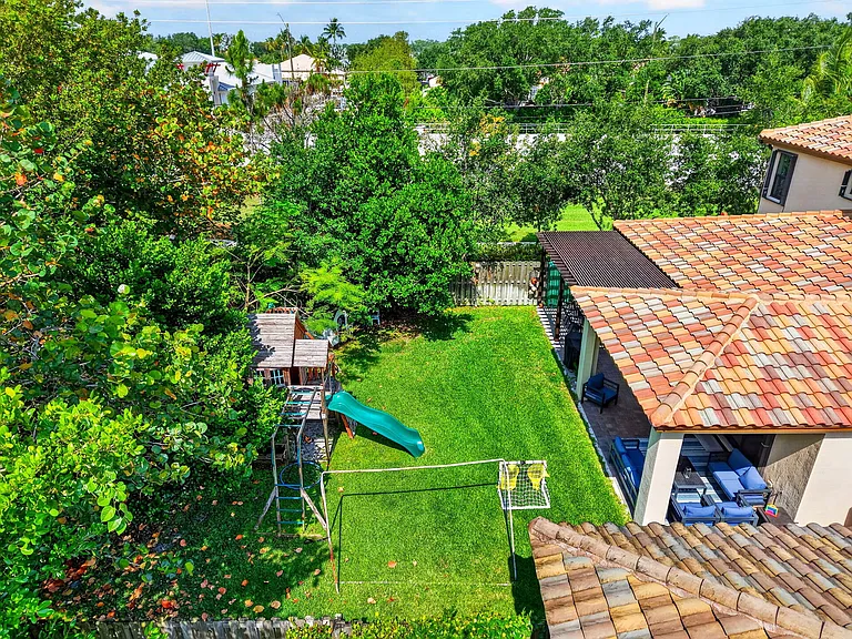 9062 Gulf Cove Dr — Photo 73
