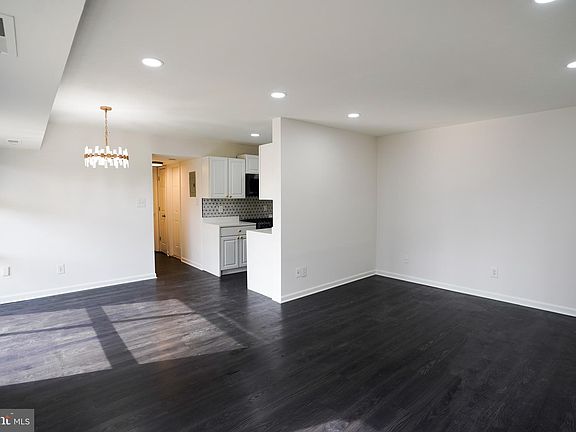 5th image of 4927 Americana Dr #492