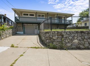 1748 Bay St, Fall River, MA 02724