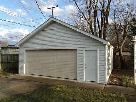3rd image of 35435 Booth Ave