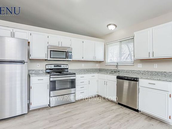 5th image of 5204 Bay Point Dr
