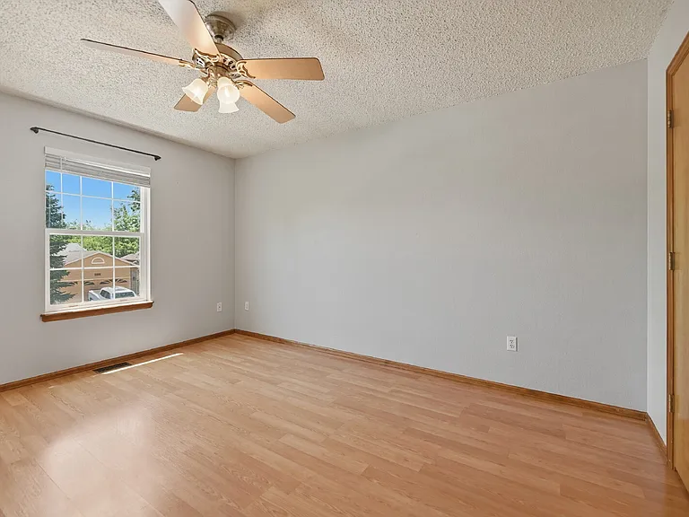 1321 W 132nd Pl — Photo 16