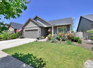 945 Pennington Ct, Eugene, OR 97404