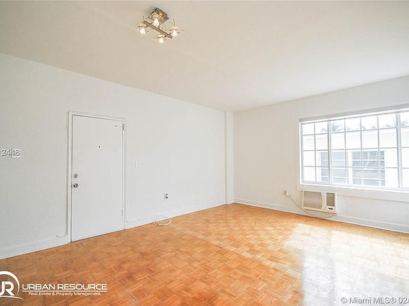 5th image of 952 Meridian Ave #Twelve