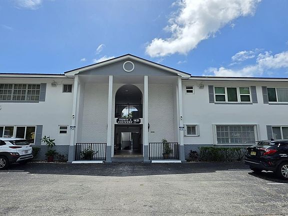 2nd image of 1431 S 14th Ave APT 217