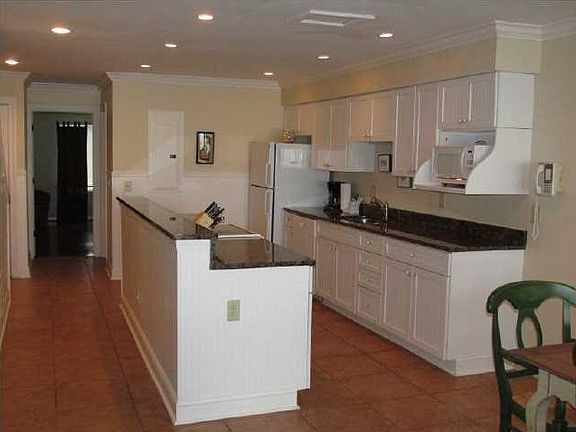 5th image of 6400 Palmetto Dr