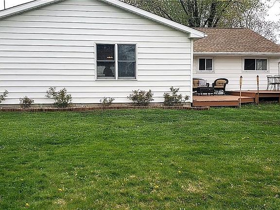 3rd image of 2906 Peterson Ln