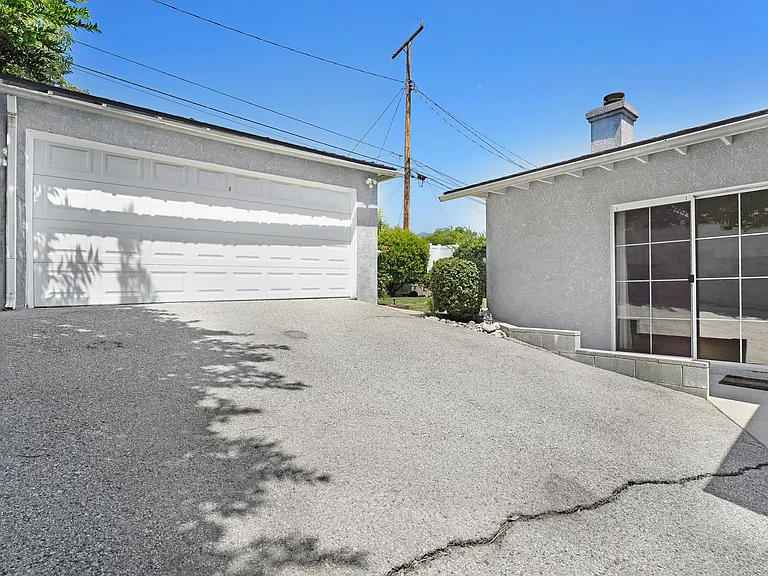 3343 Santa Carlotta St — Photo 16