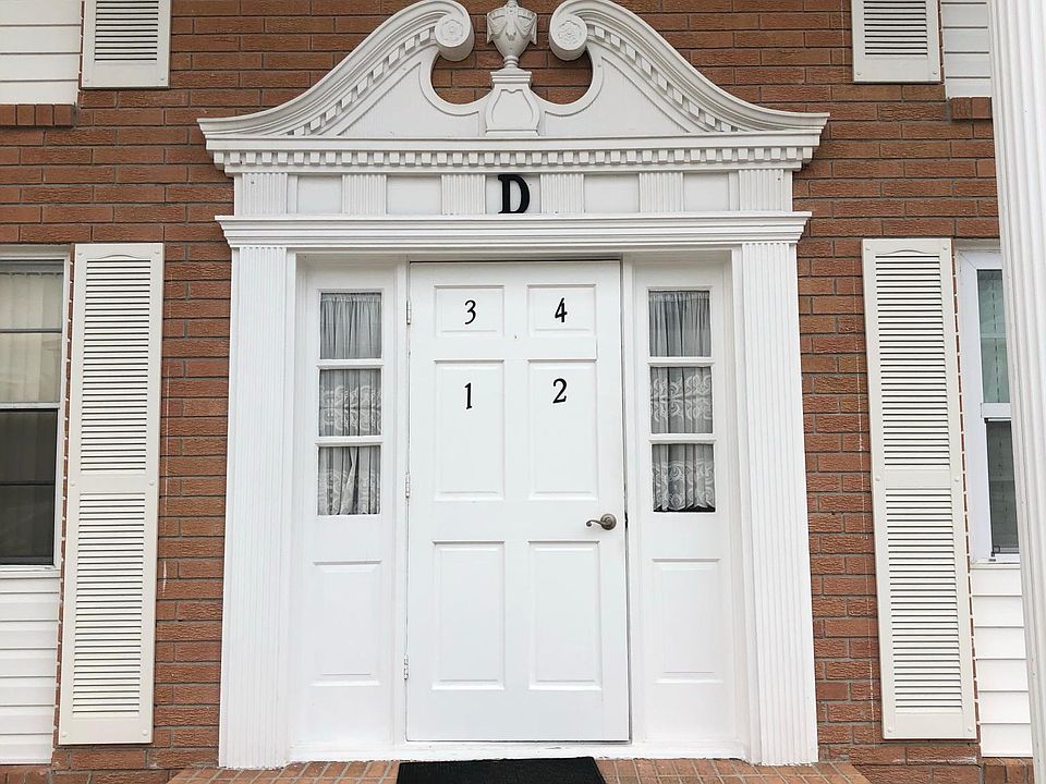 D-1 Front entrance, First floor