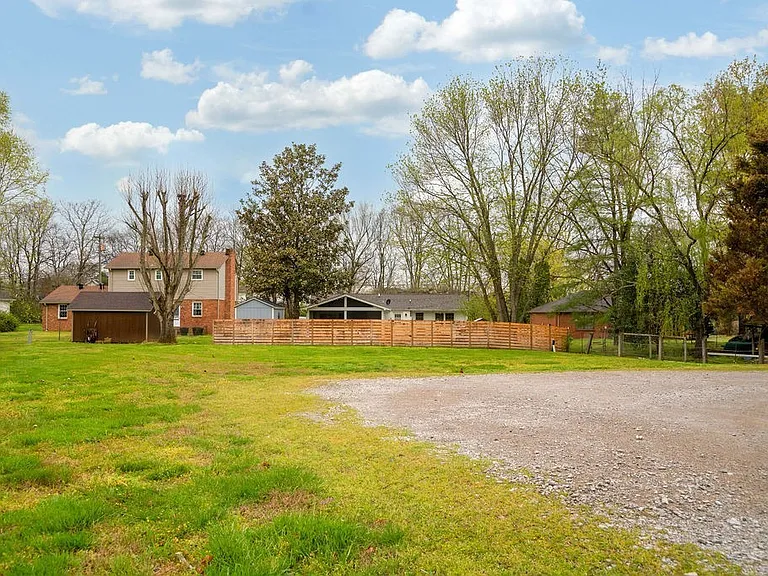 509 Alexander Dr — Photo 65