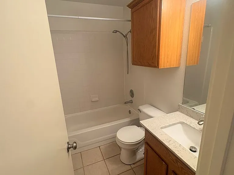 1725 Shire St — Photo 7