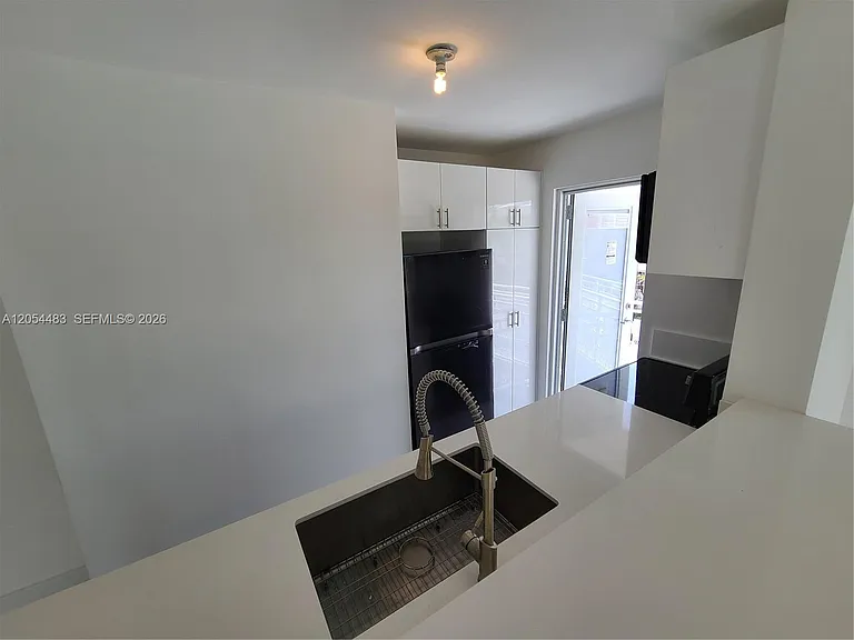 901 10th St #8 — Photo 8
