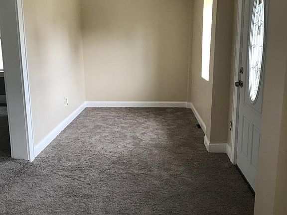 Extra Spacious Foyer