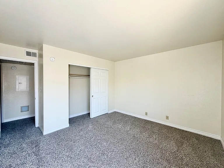 5281 River Glen Dr #222 — Photo 35