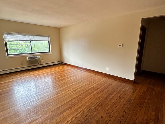 5th image of 580 Bridge St APT 36