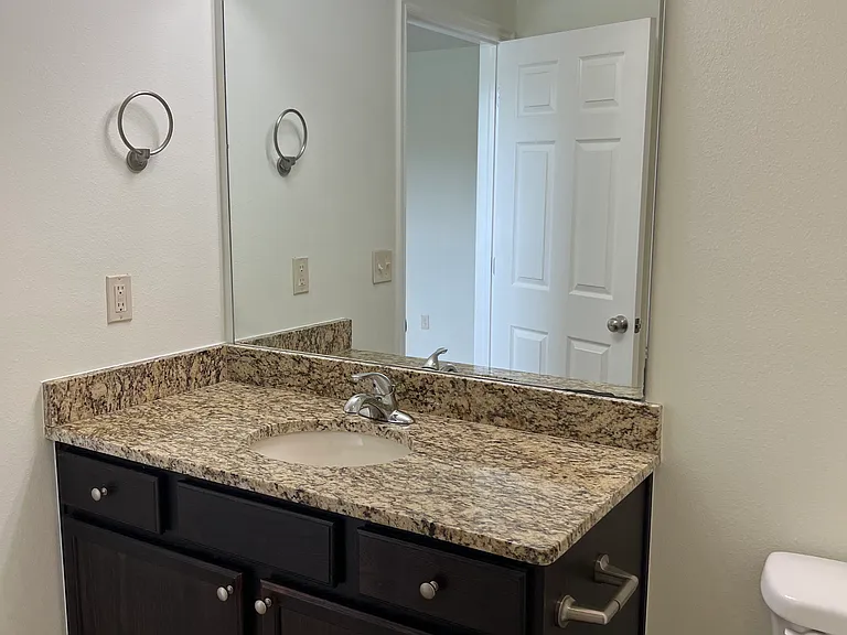 1117 S Catalina Dr — Photo 7