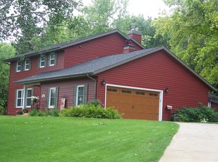 1011 8th Ave NW, Jamestown, ND 58401