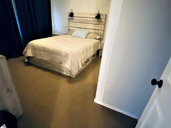 Bedroom 2 - Queen