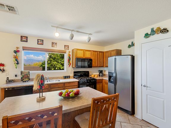 4th image of 6130 S Wheaton Dr
