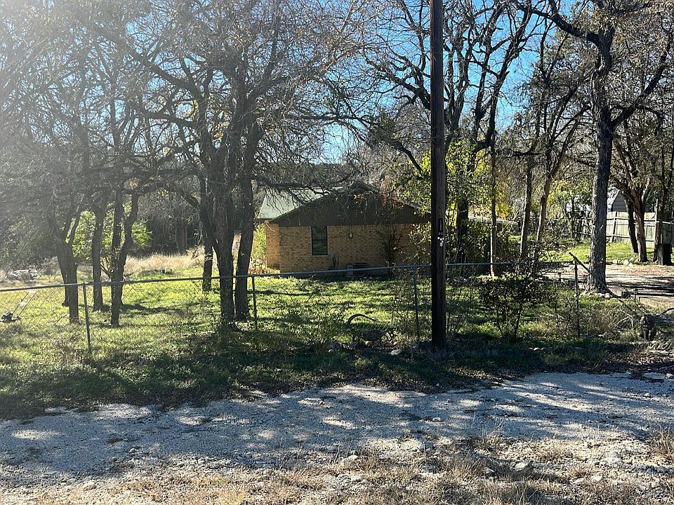 1st image of 472 Pecos Ln