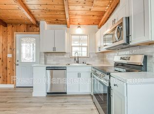 245 Minnewawa Ave #B, Clovis, CA 93612