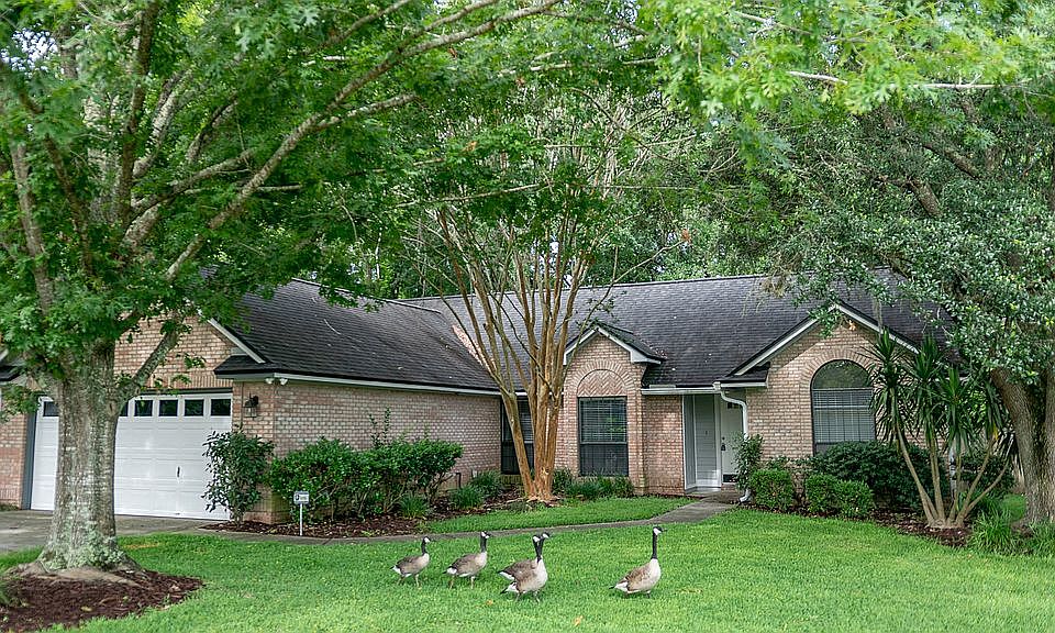 2nd image of 1530 Mountain Lake Dr W