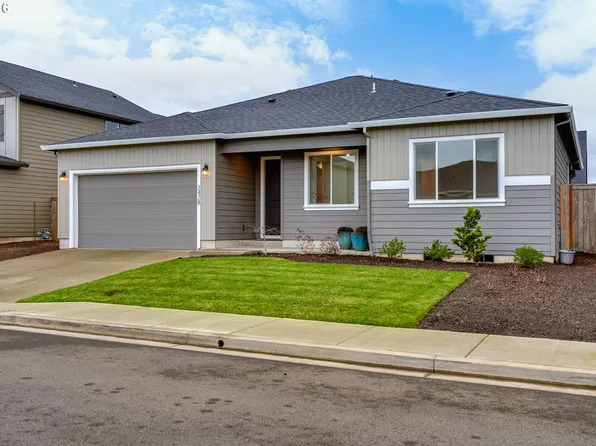 2428 W 8th Ave, Junction City, OR 97448