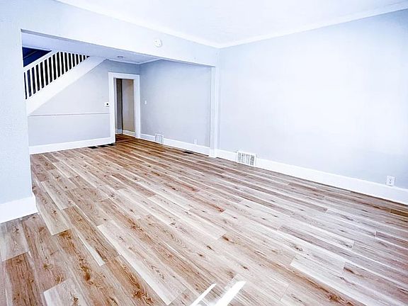 2nd image of 429-31 N Colorado Ave #431