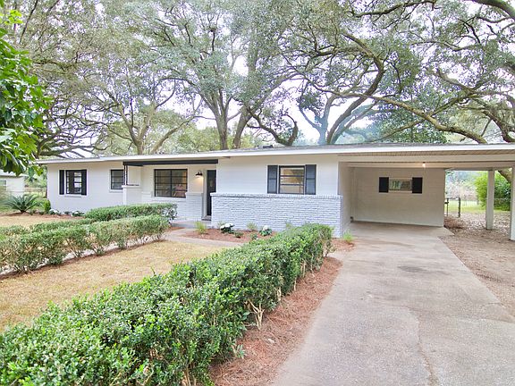 3rd image of 5813 Saint Benedict Ave