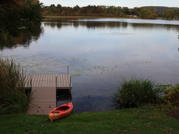 115 Lake Shore Dr, Cheshire, MA 01225