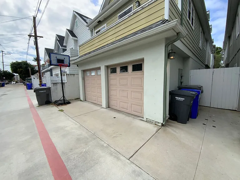 445 E Ave — Photo 31