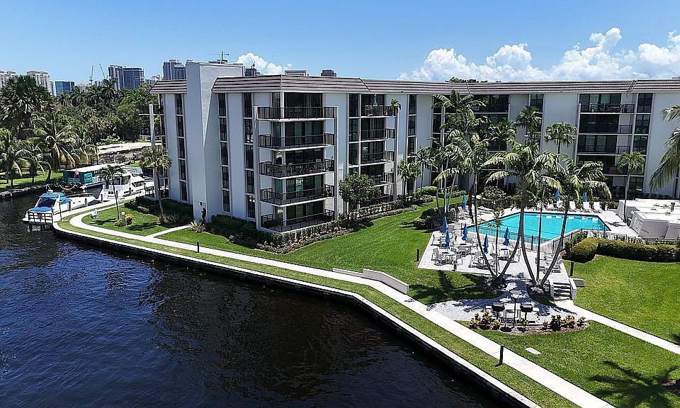 2nd image of 1201 River Reach Dr APT 402