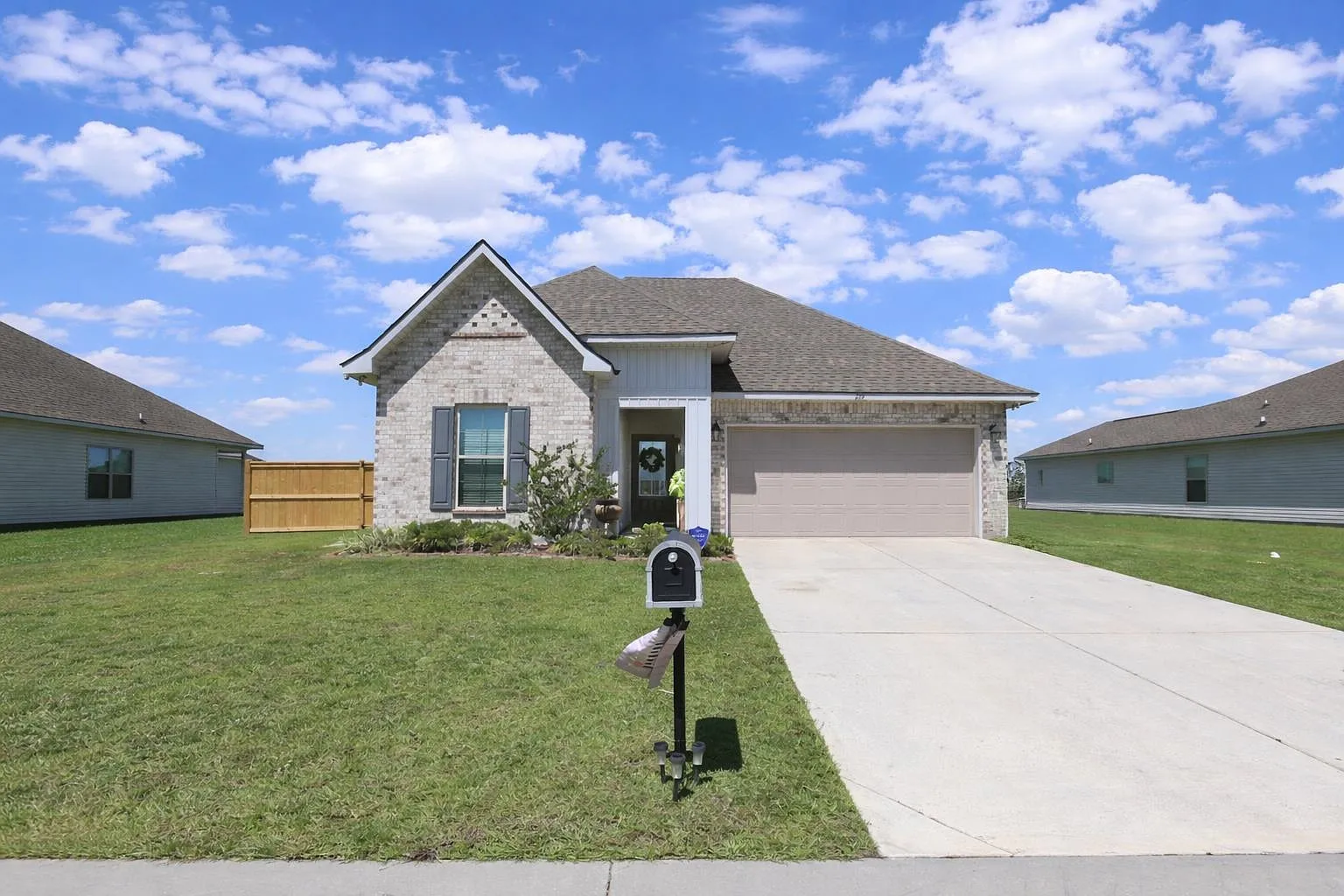 3 bed, 1782 sqft, $2,200 — Photo 2