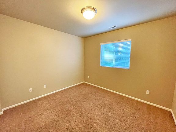 5th image of 11014 180th Avenue Ct E