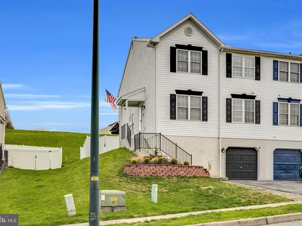 1548 Huron Dr, Reading, PA 19608