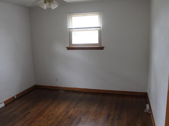 4th image of 1408 Fresno St NW