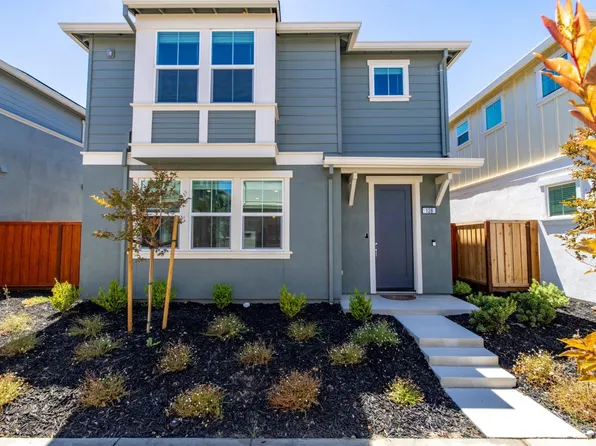 128 Clownfish Street, Suisun City, CA 94585