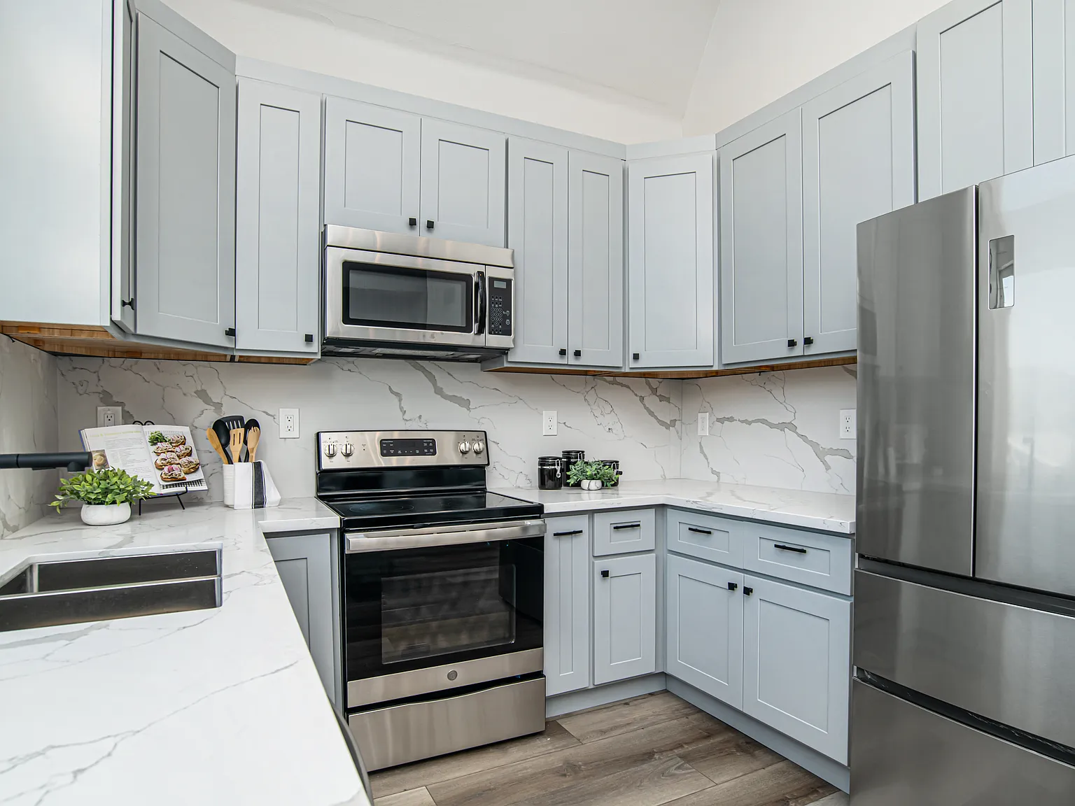 4829A Proctor Rd — Photo 4