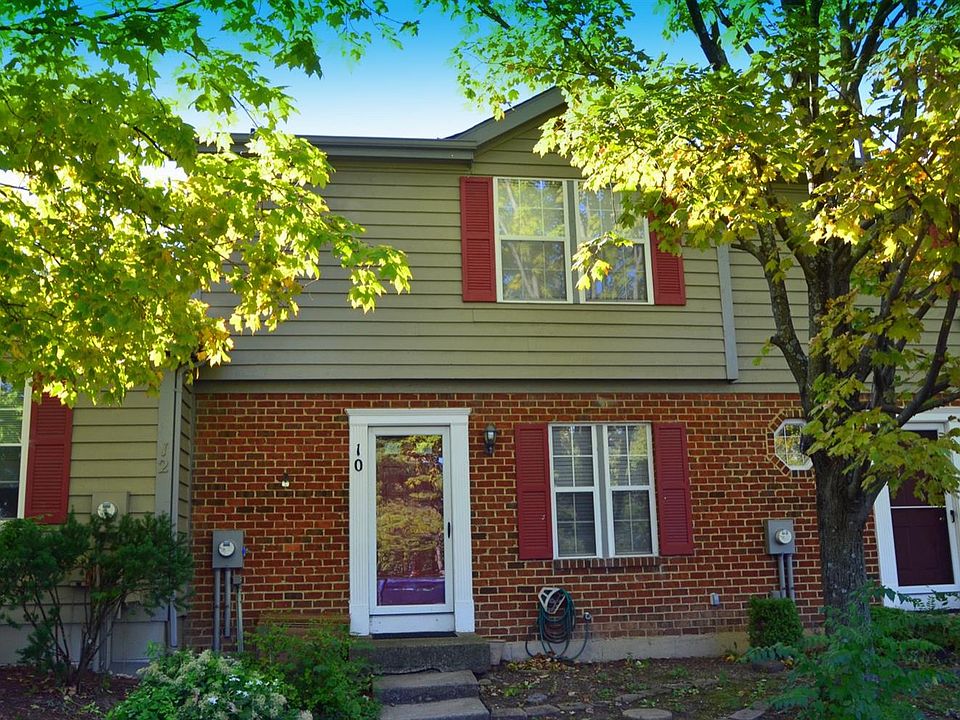 1st image of 10 Palmer Ct #D2