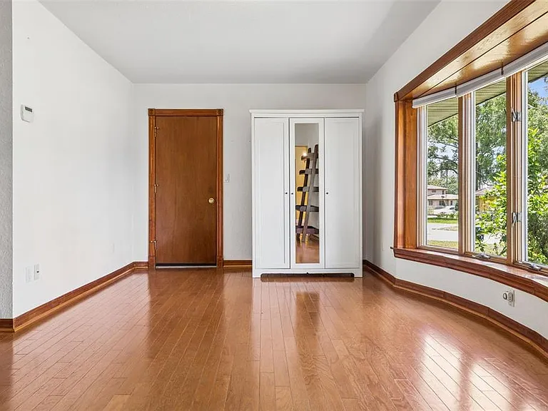 2603 N Ridgewood Ave — Photo 12