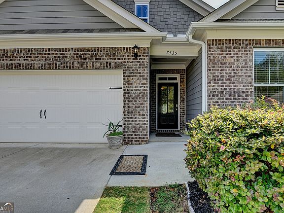 3rd image of 7535 Rambling Vale