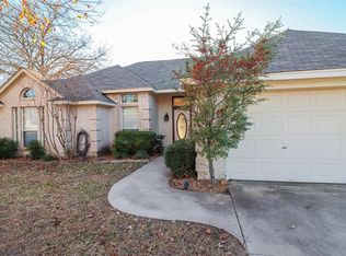 812 Wayne Trl, Azle, TX 76020