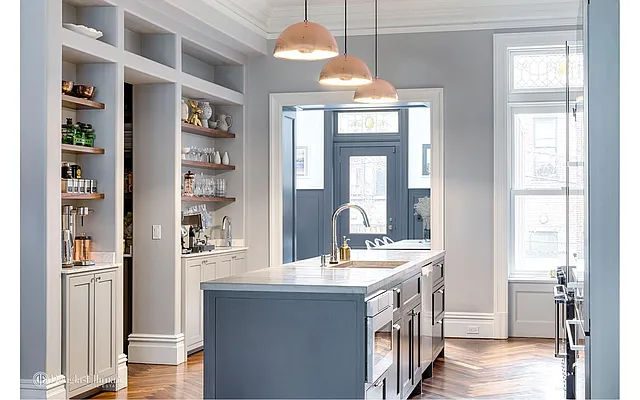 Rented by Douglas Elliman | media 33